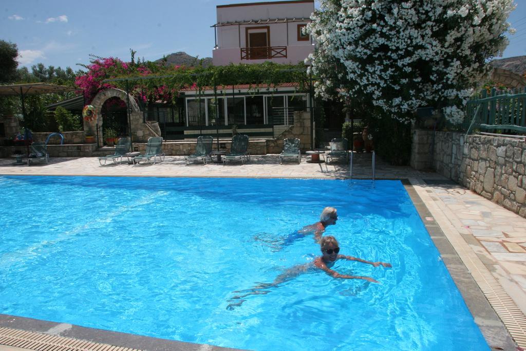 Armonia Hotel Матала Екстер'єр фото